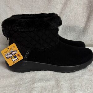 Skechers Slip Ins Women's Black Quilted Winter Boots